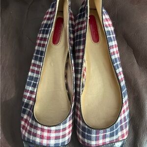 mark. Red and Blue Flats Classic Gingham Check